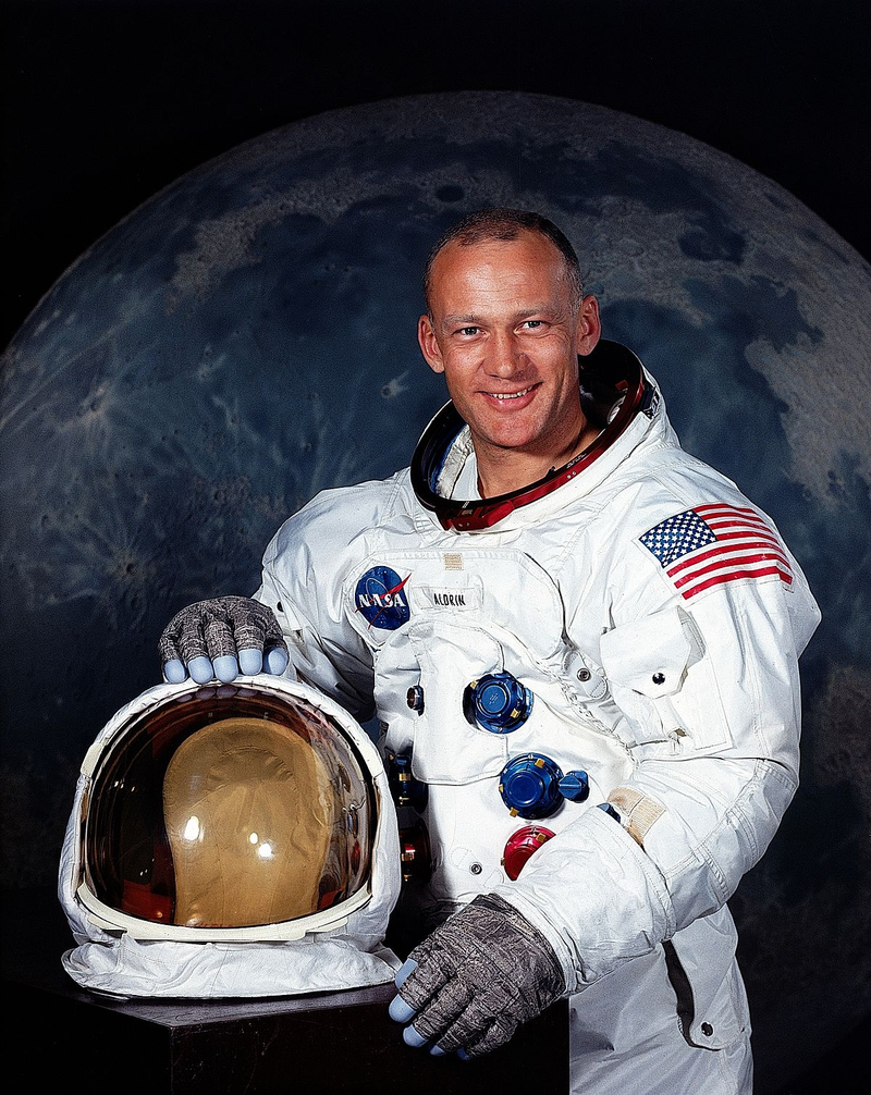 Illustration for article titled No, el astronauta Buzz Aldrin no vio extraterrestres camino a la Luna